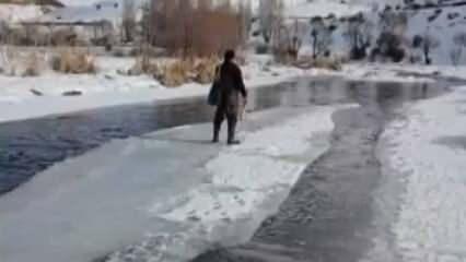 Buzu sal yapıp &Ccedil;oruh&rsquo;ta gezintiye &ccedil;ıktı