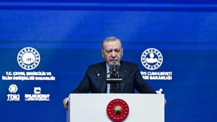 Cumhurbaşkanı Erdoğan deprem bölgesinde yapılanları tek tek anlattı: 'Ayağa kaldırıyoruz'