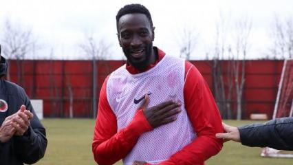 Süper Lig'in emektar golcüsü Yatabare kramponlarını astı