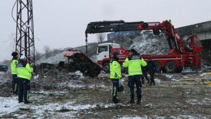 Düzce’de tır ile karayolları aracı köprüden uçtu! 2 kişi öldü