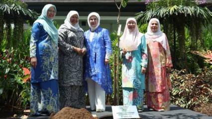 Emine Erdoğan, Kuala Lumpur Perdana Botanik Bahçesi'ni ziyaret etti