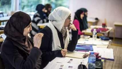 Gizli protokol basına sızdı: Avusturya'da başörtü yasağı yolda!