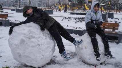 İstanbul ve diğer illerde kar tatili! Açıklamalar peş peşe geldi
