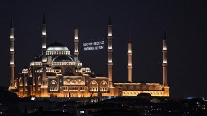 Ramazanın müjdecisi Berat Kandili idrak edildi