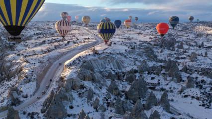 18 günün ardından yeniden! Sıcak hava balonları gökyüzünü renklendirdi