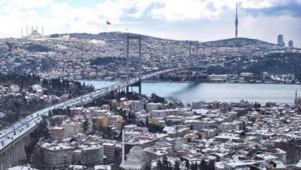 İstanbul Boğazı'nda gemi trafiği askıya alındı