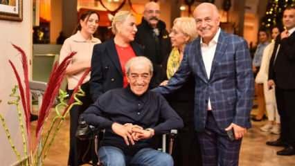 Edip Akbayram'ın ailesiyle birlikte son g&ouml;r&uuml;nt&uuml;leri ortaya &ccedil;ıktı