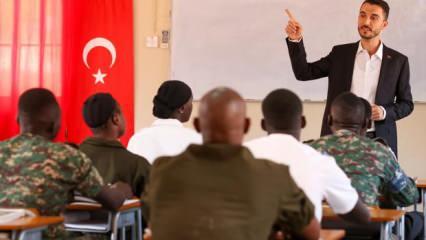 Değişimin ayak sesleri: İslam ülkesinin askerleri Türkçe eğitim alıyor