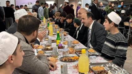 Başkan Altay, Çumralıların ramazan bereketine ortak oldu