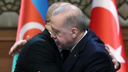 Başkan Erdoğan ile Aliyev'den samimi kucaklaşma