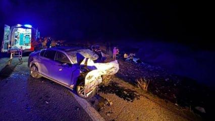 Şanlıurfa'da iki otomobil çarpıştı: 4 ölü