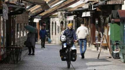 Almanya'dan bisikletle yola çıkan Türk genci hac yolculuğunda