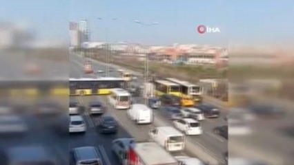 E-5'te İETT otobüsü kazası! Yol trafiğe kapandı