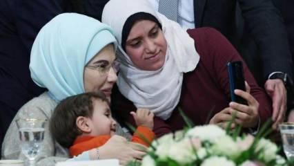 Emine Erdoğan: Dualarımız Filistin ile kalplerimiz her daim kardeşlerimizle