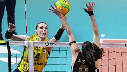 Fenerbahçe'yi deviren VakıfBank yarı finalde