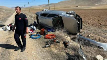 Takla atan otomobilin sürücüsü kurtuldu, eşi öldü