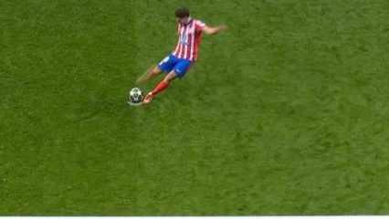 UEFA'dan Julian Alvarez'in penaltısı ile ilgili a&ccedil;ıklama