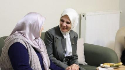 Bakan Göktaş şehit ailesiyle beraber çocukları ziyaret etti