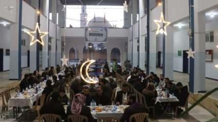 Genç İHH Suriye'de 7 bin öğrenciye iftar verdi
