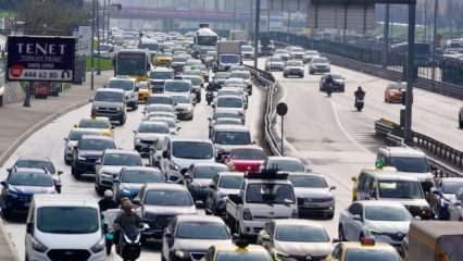 İstanbul'da trafik yoğunluğu yüzde 83 seviyesinde