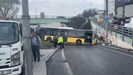 Karaköy'de İETT otobüsü kaza yaptı, yol trafiğe kapandı
