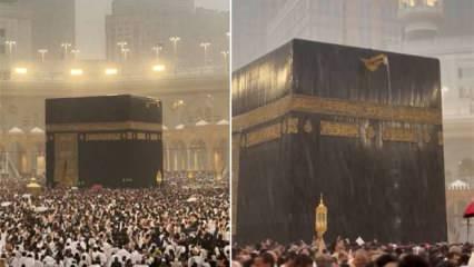 Mekke'ye rahmet yağmuru! Kabe-i Muazzama'da büyüleyici görüntüler