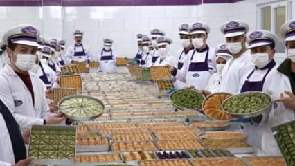 Seyyar tezgahta işe başladı, şimdi 100 ülkeye satıyor