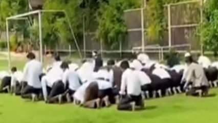 Skandal müdahale: Namaz kılan Müslüman öğrenciler gözaltına alındı!
