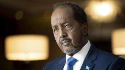 Somali liderine suikast girişimi! Konvoyuna bombalı saldırı düzenlendi!