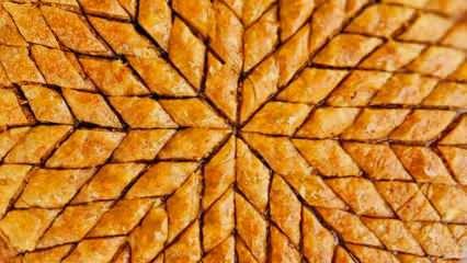 Ağızda dağılan kolay baklava tarifi: 1 tepsilik tam &ouml;l&ccedil;&uuml;