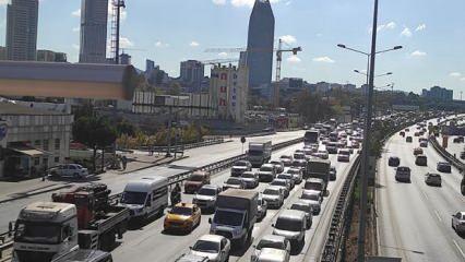 Trafiğe &ccedil;ıkan milyonlarca s&uuml;r&uuml;c&uuml;y&uuml; ilgilendiriyor! Yeni cezalar belli oldu