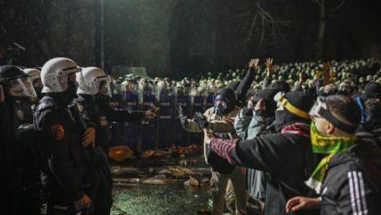 Yasa dışı gösterilerde gözaltına alınan 172 kişi tutuklandı