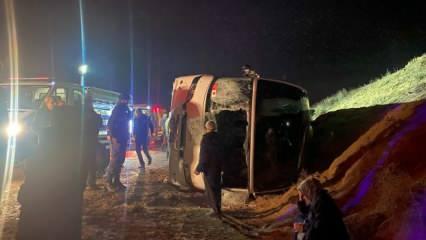 Çankırı'da otobüs şarampole devrildi: 23 işçi yaralandı