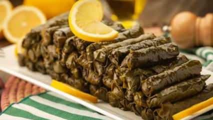 Ağızda pamuk şeker gibi dağılan yaprak sarma tarifi! Tadı aklınızı başınızdan alacak