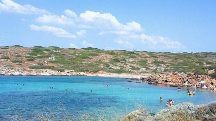 Bozcaada’nın Bilinmeyen Koyu: Akvaryum Koyu’nda Sessiz Bir Kaçış