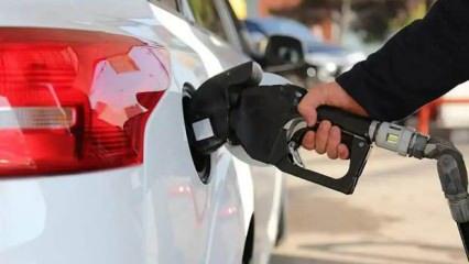 Petrol fiyatları dibi gördü: Benzinde dev indirim yolda!