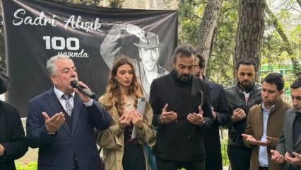 Sadri Alışık mezarı başında anıldı