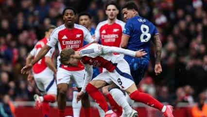 Şampiyonluk yolunda Arsenal'i yıkan gelişme: Yıldız isim sezonu kapattı