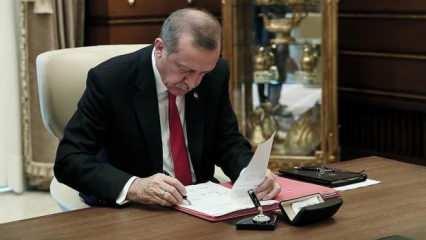 13 üniversiteye rektör, 4 ülkeye yeni büyükelçi atandı! Resmi Gazete'de yayımlandı