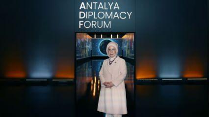 Emine Erdoğan'dan 4. Antalya Diplomasi Forumu için paylaşım