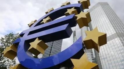 Euro Bölgesi'nde yatırımcı güvenine Trump darbesi