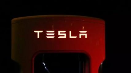 Tesla, Çin'de iki ithal modelin satışını durdurdu