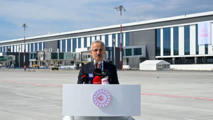 Ulaştırma ve Altyapı Bakanı Uraloğlu, Antalya Havalimanı'nda konuştu