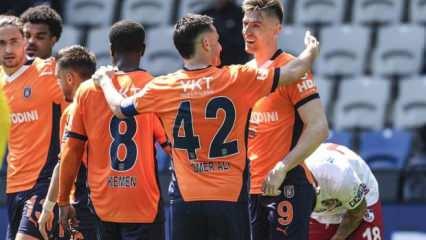 Piatek 10 yıl sonra bir ilki yaşadı, Başakşehir Avrupa yarışına tutundu!