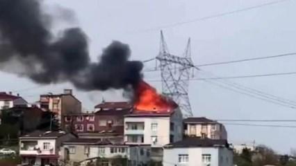 Başakşehir'de 4 katlı binanın çatı katında yangın!