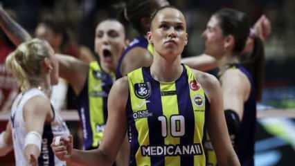 Fenerbahçe, Galatasaray'ı eleyerek finale yükseldi!