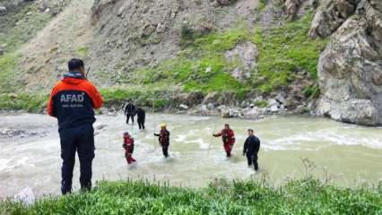 Hakkari'de kayıp kadını arama çalışmaları sürüyor