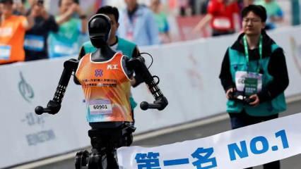 Korkulan oldu: Çin'de insan-robot yarışını robot açık ara farkla kazandı