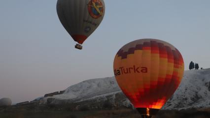 Pamukkale semaları sıcak hava balonlarıyla süsleniyor!