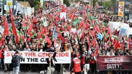 Üsküdar'da "Gazze Ölüyor! Ayağa Kalk!" yürüyüşü